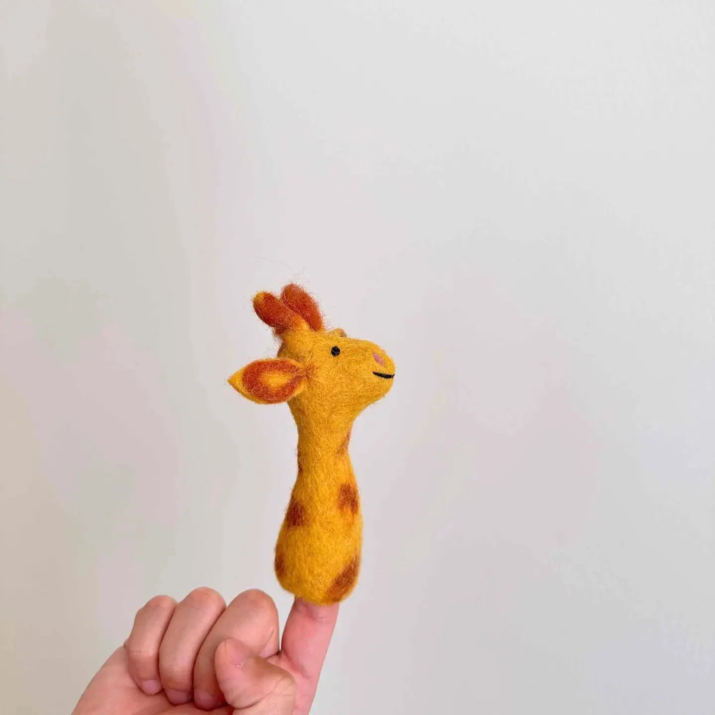 Giraffe Finger Puppet - Image 2