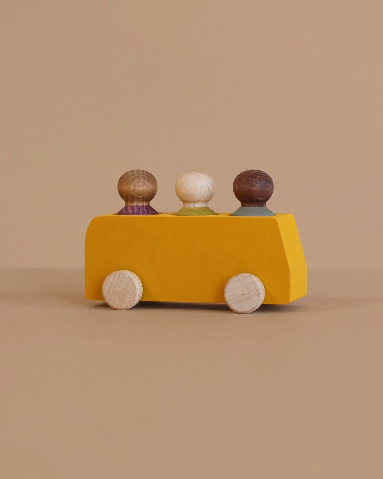 Lubulona Wooden Bus With 3 Figures - Yellow