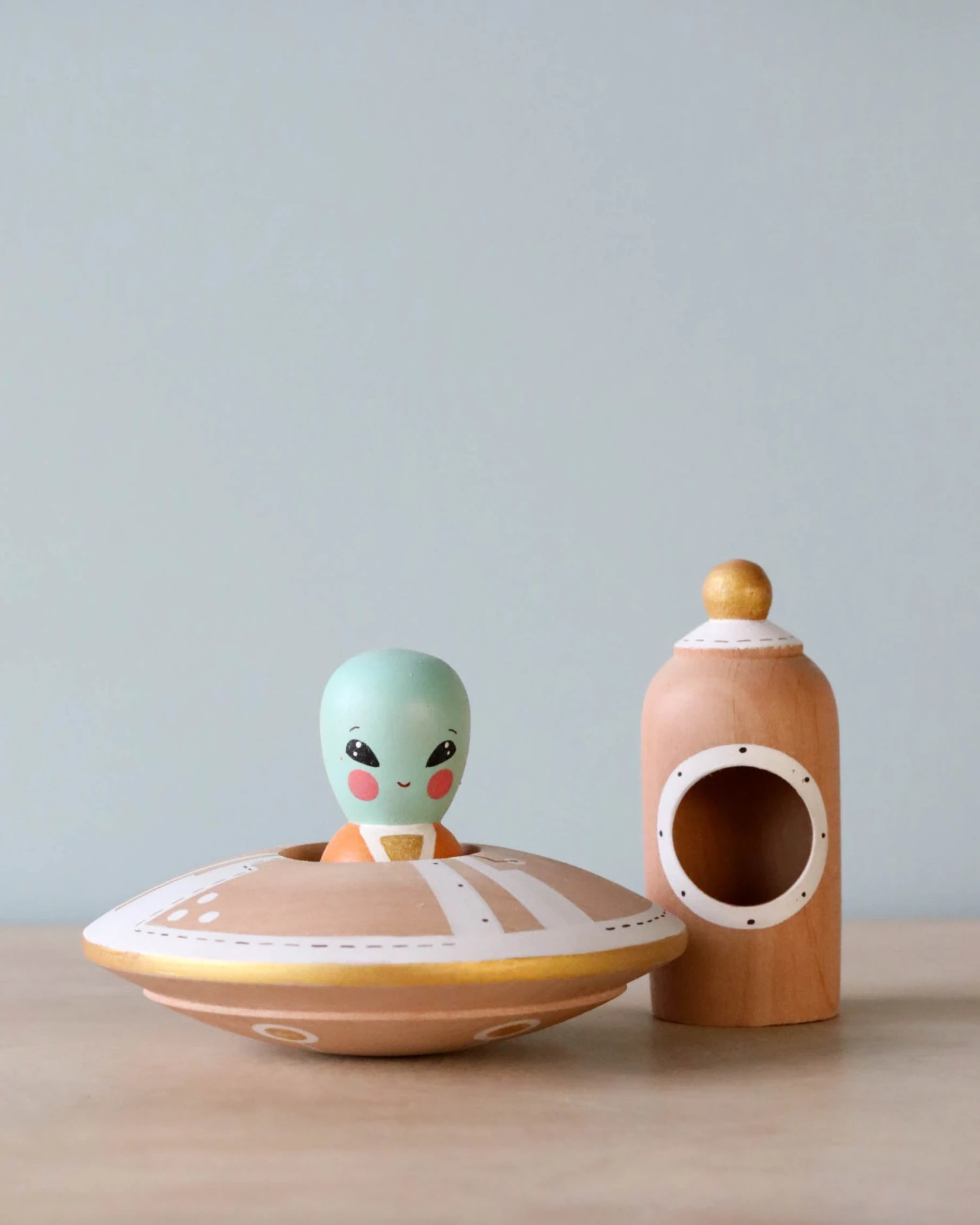 Handmade Wooden UFO With Alien - Image 4
