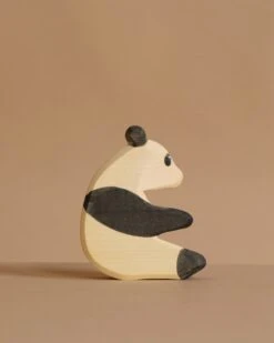 Ostheimer Panda Bear, Sitting