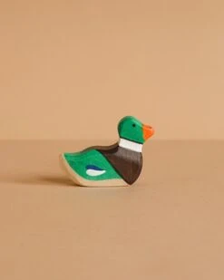 Holztiger Mallard Duck, Sitting